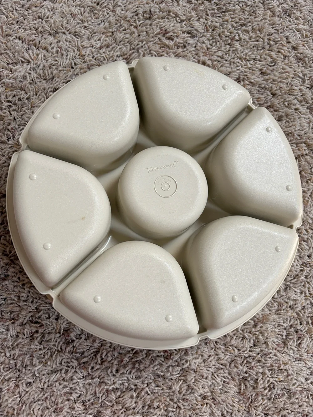 Vintage Tupperware 1665-1 Almond Cream Serving Tray & 1666 Lid